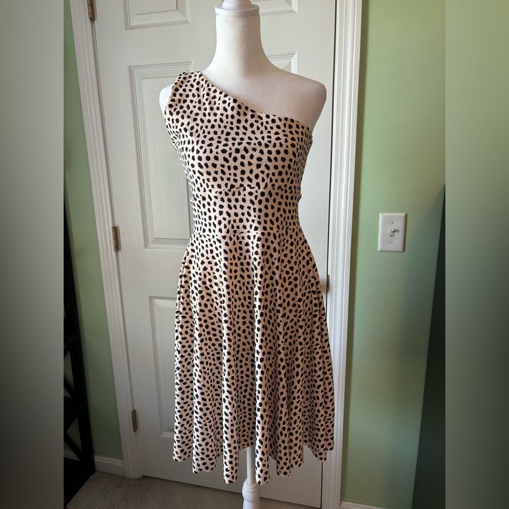 Chic One-Shoulder Animal Print Dress